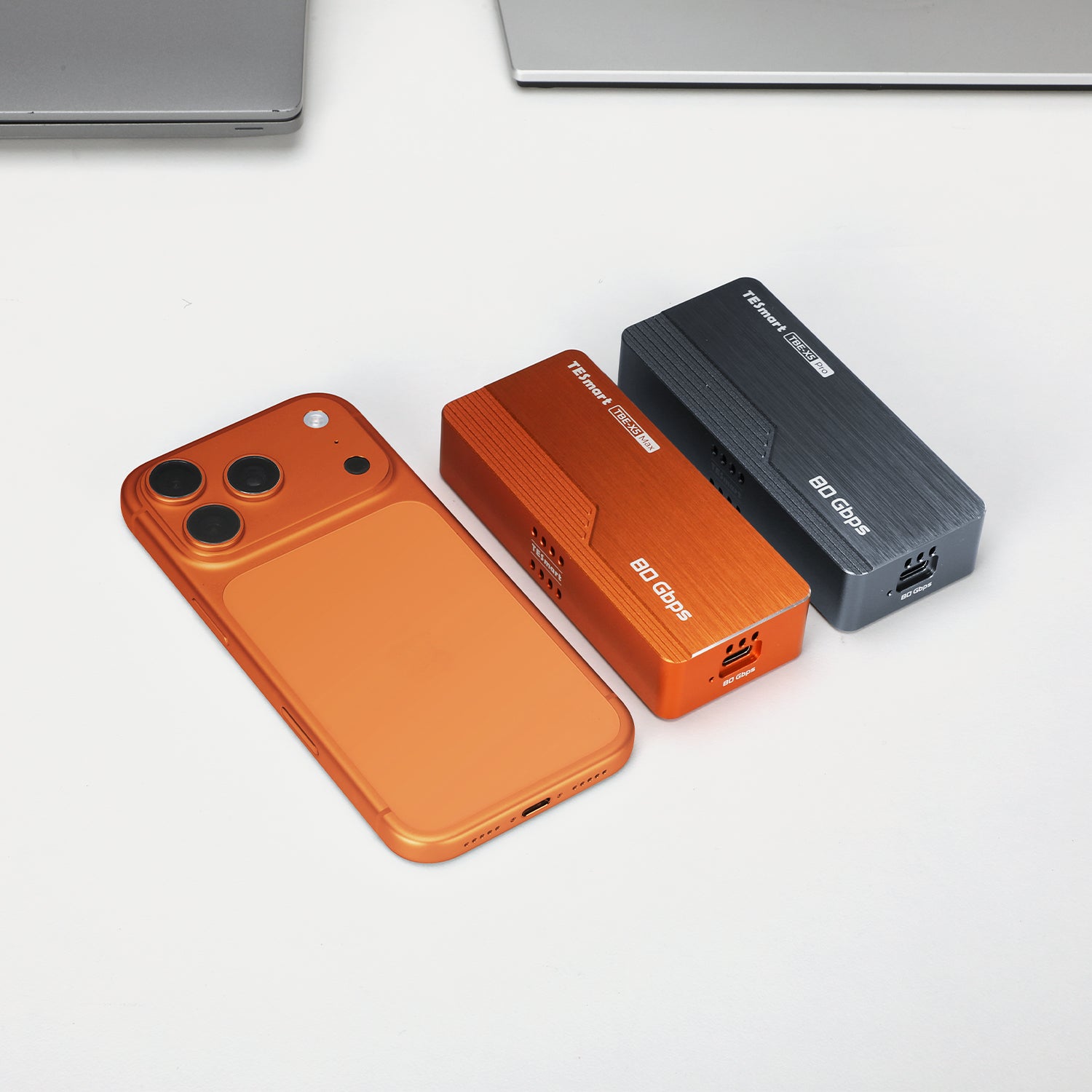 TBE-X5Max USB4 80Gbps PCIe 5.0 NVMe SSD 인클로저 · Thunderbolt 5/4/3 및 USB 3.x 호환 · 최대 7000 MB/s